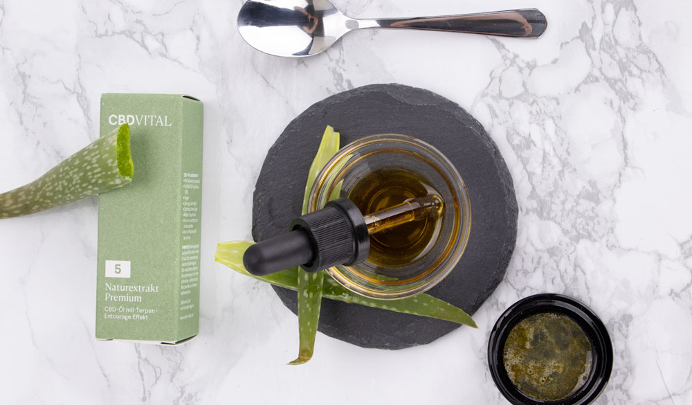 Gel doposole fai da te con aloe vera e CBD Gel doposole fai da te con aloe vera e CBD